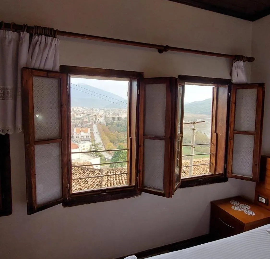 Hotel Old Town Hava Baci Berat 0*,