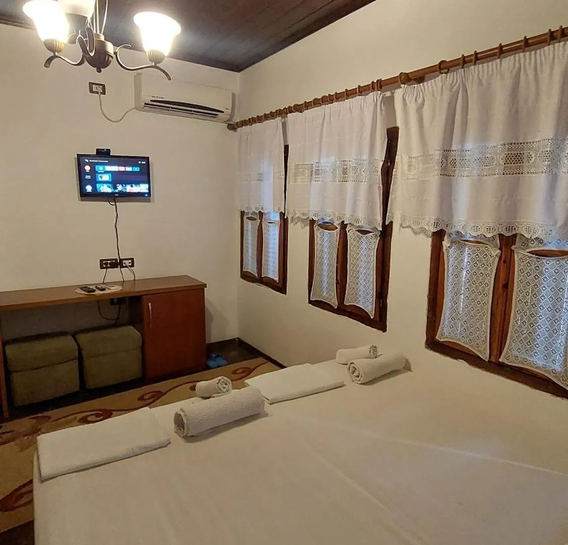 Pensionat Old Town Hava Baci Hotell Berat