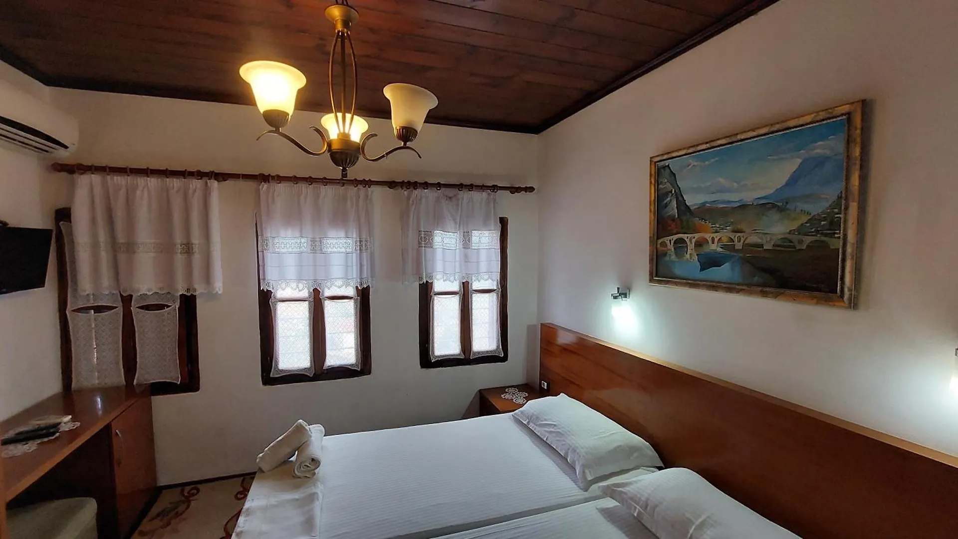 Pensionat Old Town Hava Baci Hotell Berat