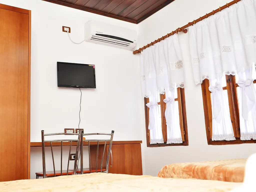 Pensionat Old Town Hava Baci Hotell Berat