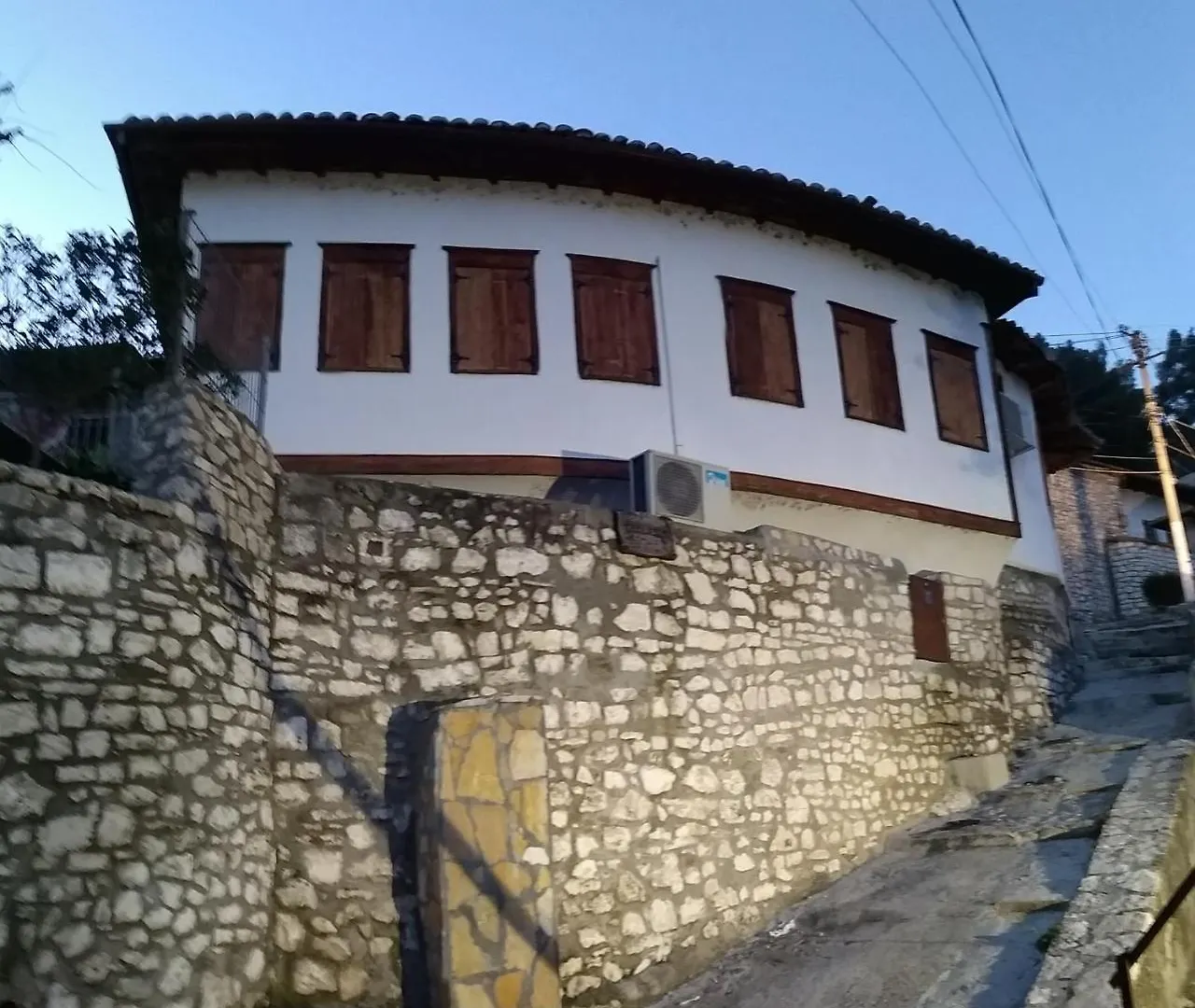 Pensionat Old Town Hava Baci Hotell Berat